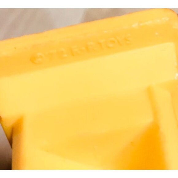 Vintage 1972 Fisher Price Lov Toys Yellow Rocking Horse Chair Dollhouse Furnitur - Picture 6 of 14